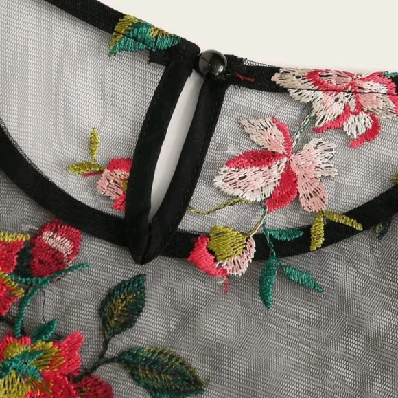 💙 NWOT Ruffle Cuff Embroidery Sheer Top - Picture 4 of 9